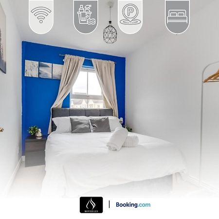 2 Bed House By Boyeilles Apartments Short Lets & Serviced Accommodation Belfast With Balcony & Free Parking Kültér fotó