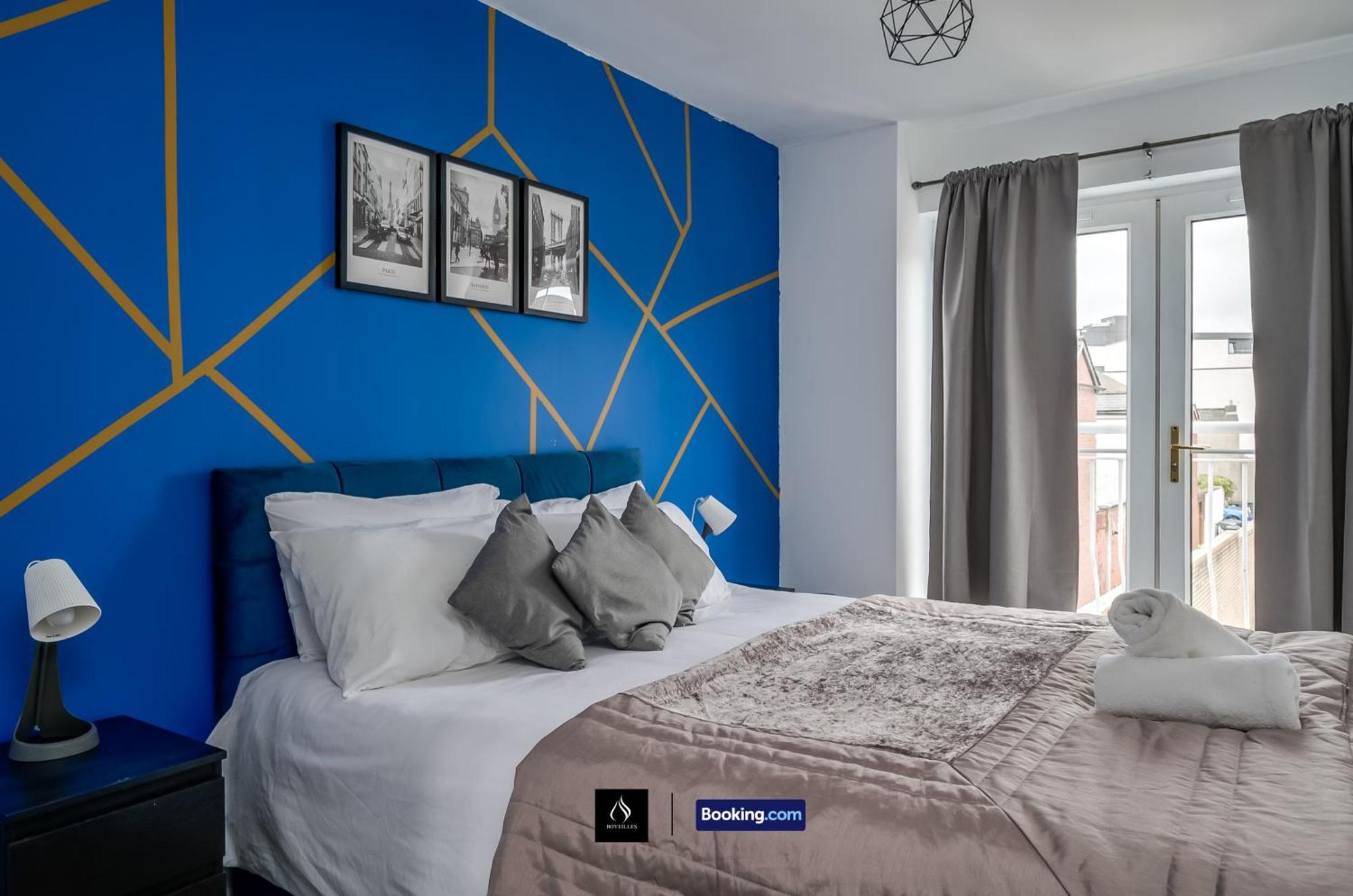 2 Bed House By Boyeilles Apartments Short Lets & Serviced Accommodation Belfast With Balcony & Free Parking Kültér fotó